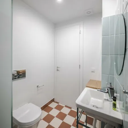 Stylish - 8f House Apartment *